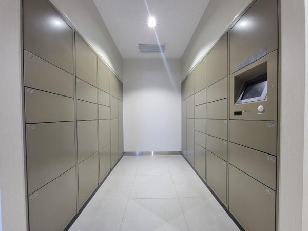 【設備】 | 【宅配ボックス】大小さまざまなサイズに対応！宅配時間を気にせず、いつでもお出かけいただけます！