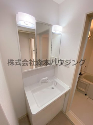 【独立洗面台】 | 　ピレーネ北条Ⅳ | 朝の身支度には欠かせない独立洗面化粧台