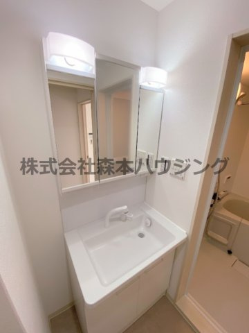 【独立洗面台】 | 　ピレーネ北条Ⅳ | 朝の身支度には欠かせない独立洗面化粧台