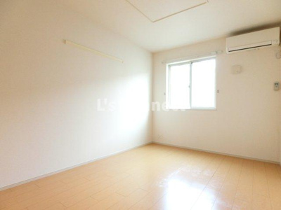 【内装】 | フレスクーラⅣ | 洋室にもエアコン付きです。