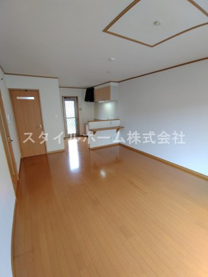 【居間・リビング】 | ヴィラ大岩弐番館 | 別部屋写真です。