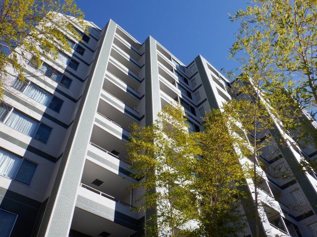 レジデンシア春日安藤坂