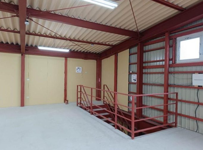 野田市中里の倉庫の内装