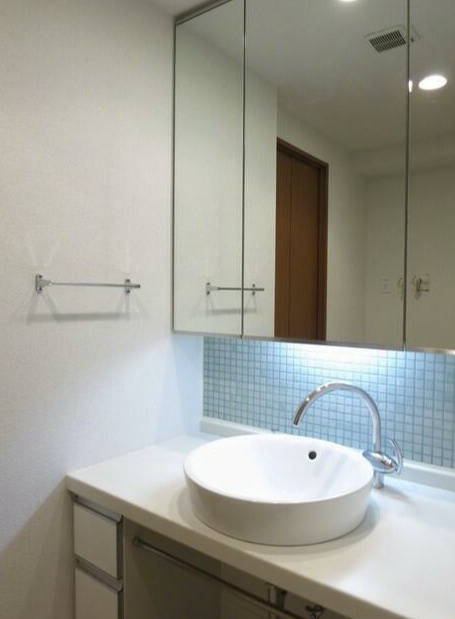 コンフォリア下北沢の洗面所