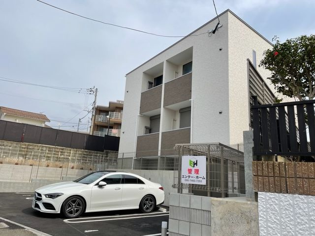 ENTER和白東の外観