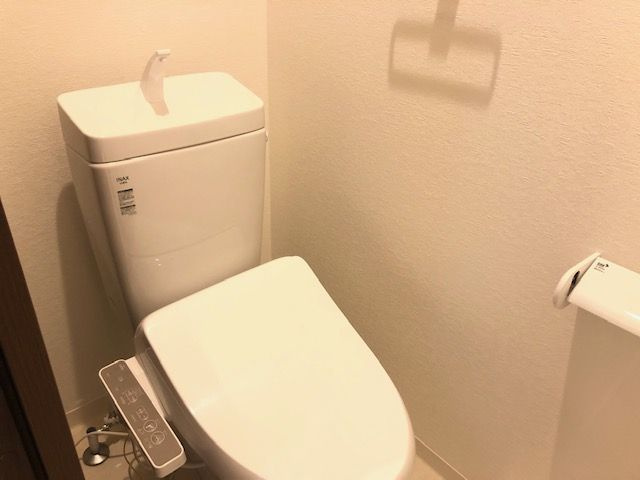 ENTER和白東のトイレ