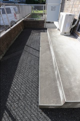 ロイヤルパークスA棟のバルコニー