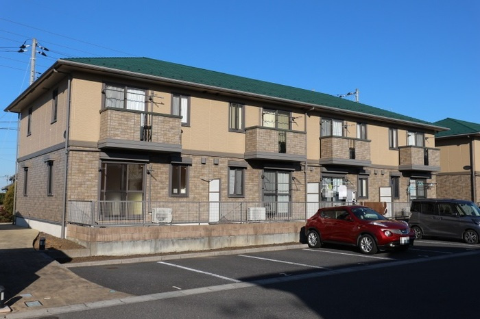 ロイヤルパークスA棟の駐車場