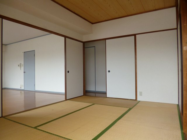 サンコウ舞松原IIの和室