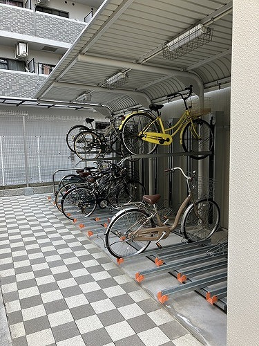 ブランズ大阪福島のその他|駐輪場