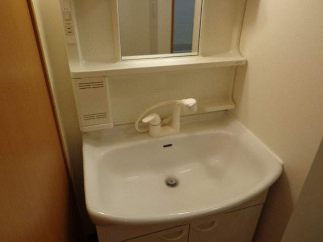 イーストヒルズ緑の洗面所|洗髪洗面化粧台