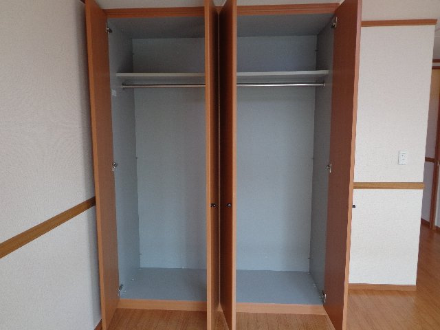 イーストヒルズ緑の収納|クローゼット