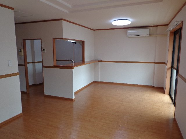 イーストヒルズ緑の居間・リビング|リビング