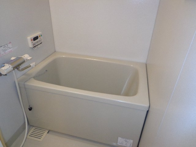 イーストヒルズ緑の浴室|バス