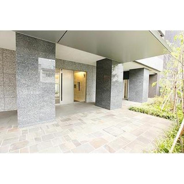 パークアクシス渋谷桜丘ウエストのエントランス