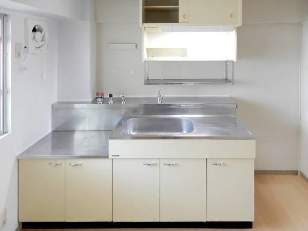 ビレッジハウス伏屋4号棟のキッチン|ビレッジハウスの同一物件・同一タイプの間取りの写真です