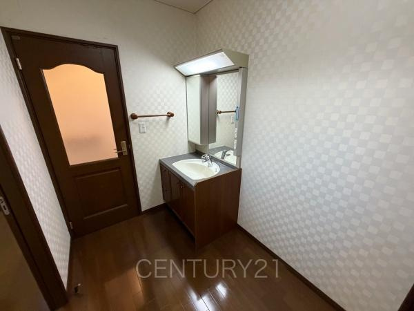 前橋市荒牧町平家中古の独立洗面台