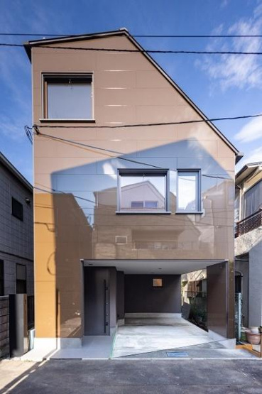 【駐車場】 | ビルトインガレージです！
雨に濡れることなく、日々のメンテナンスも楽々♪