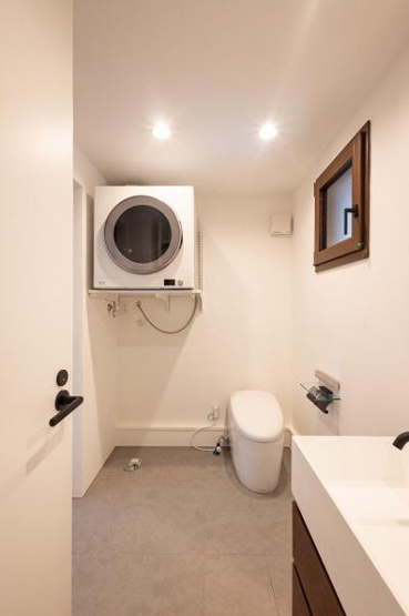 【独立洗面台】 | ドラム式洗濯機もすっきり収納可能です！