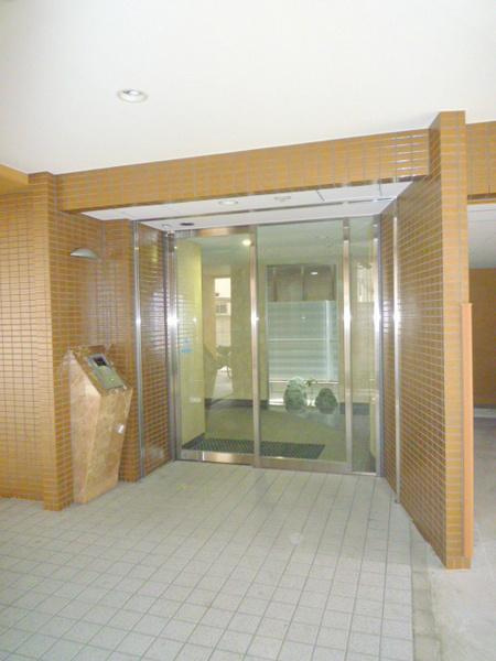 フォレスター一樹のエントランス|★建物入口です★