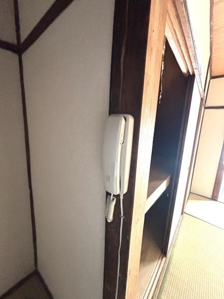 大阪市大正区三軒家西２丁目のテラスの居間・リビング|★インターホン★