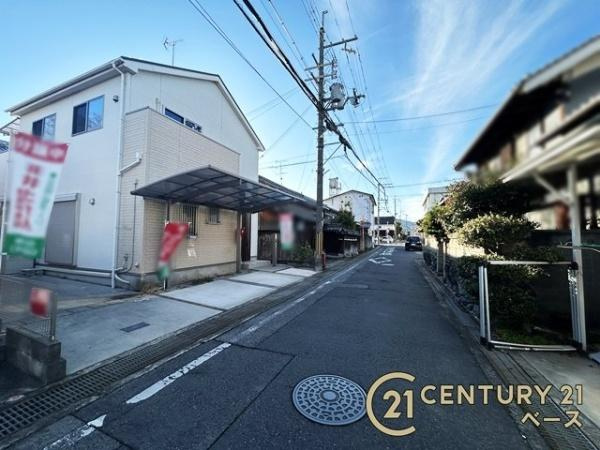 大和高田市大字市場の中古一戸建の前面道路含む現地写真|■現地撮影写真■落ち着いた雰囲気の閑静な住宅地内です！