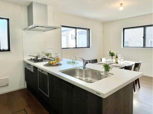 横浜市港南区下永谷５丁目の新築一戸建のキッチン