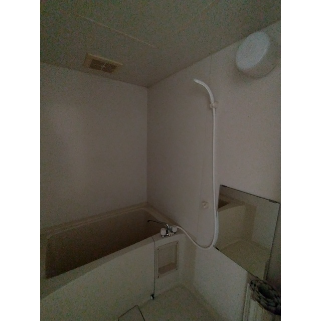 岐阜市七軒町のアパートの浴室