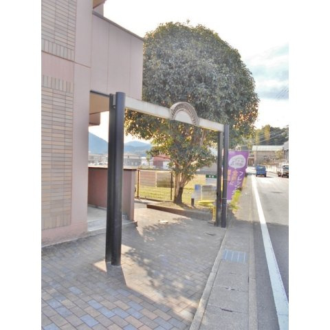BELL COURT AWANOのエントランス