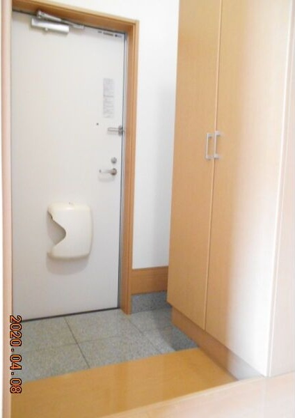 水沢ステーションアベニューⅡ D棟の玄関