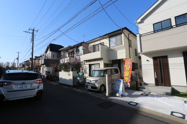 【Heartfull Town】小平鈴木町１丁目447番の外観|家族が集まるリビングに階段を設ける事で、自然と家族のコミュニケーションが広がります。