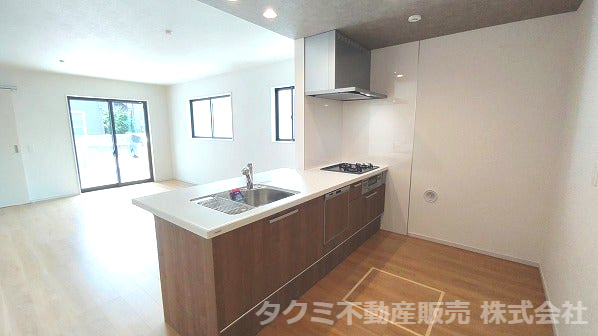 神戸市垂水区中道　新築一戸建ての居間・リビング