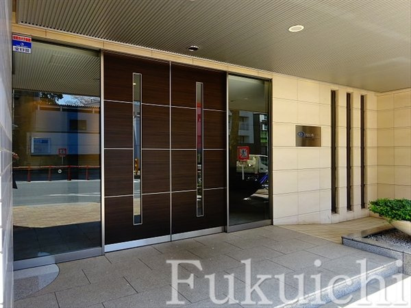 ダイナシティ碑文谷のエントランス