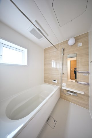 【浴室】 | 桐生市広沢町一丁目　ブルーミングガーデン　新築 | ゆったり足を延ばしてお湯につかれる広々としたバスルーム♪