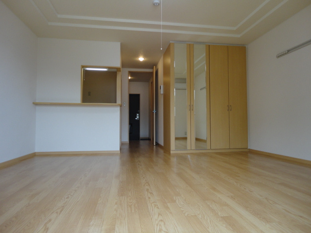 フレッシュパレス堀越の内装|洋室（カウンターキッチン）