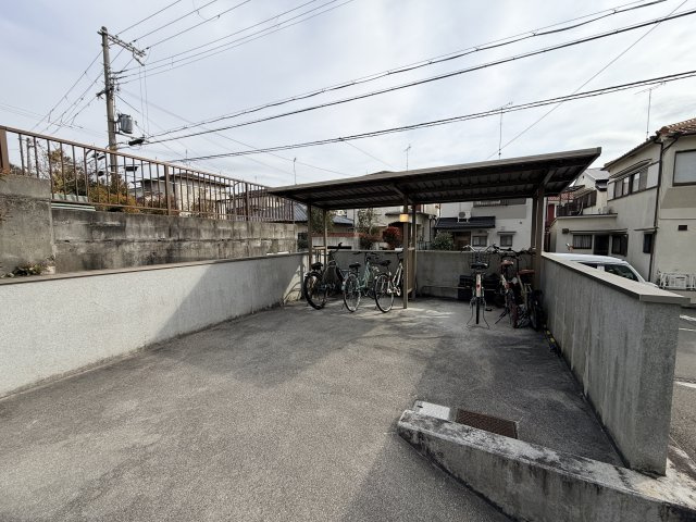 プランドールハイムの駐車場