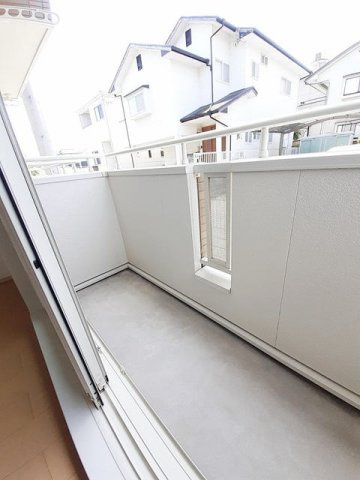 パンジーのバルコニー|バルコニーからの眺めを楽しみながら食事をしませんか