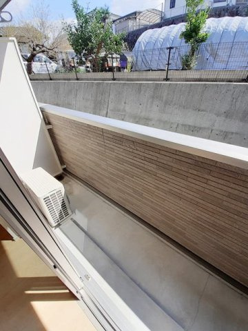 グルーム上南部のバルコニー|バルコニーがあります