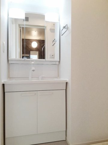 グランシャリオ八王寺の洗面所|脱衣スペースもあります