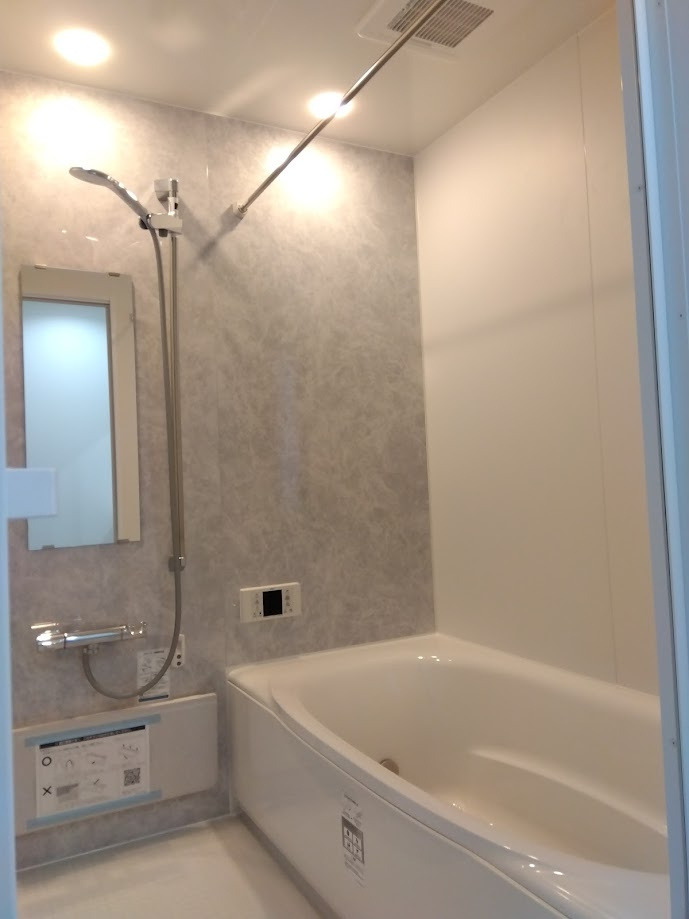 大阪府堺市東区日置荘原寺町の浴室|ゆったり過ごせるお風呂です