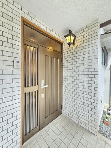 羽曳野市東阪田の玄関|きれいな玄関です