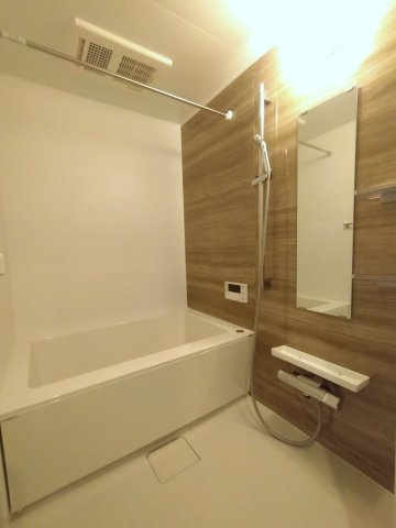 グラン・ドムール北野田の浴室|コンパクトで使いやすいお風呂です