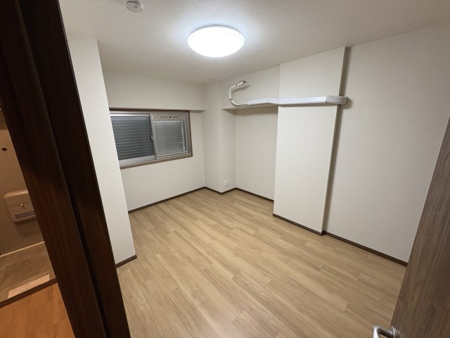 ファミリーコーポ今福の洋室|使い勝手のいい洋室です