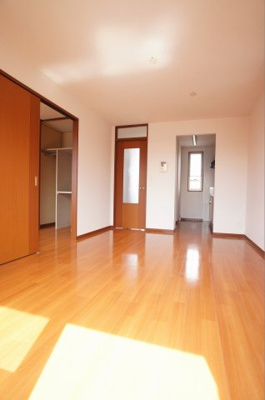 【居間・リビング】 | メゾン・ド・ピエール　ShaMaison | 角部屋で窓が２方向にあるリビングダイニング