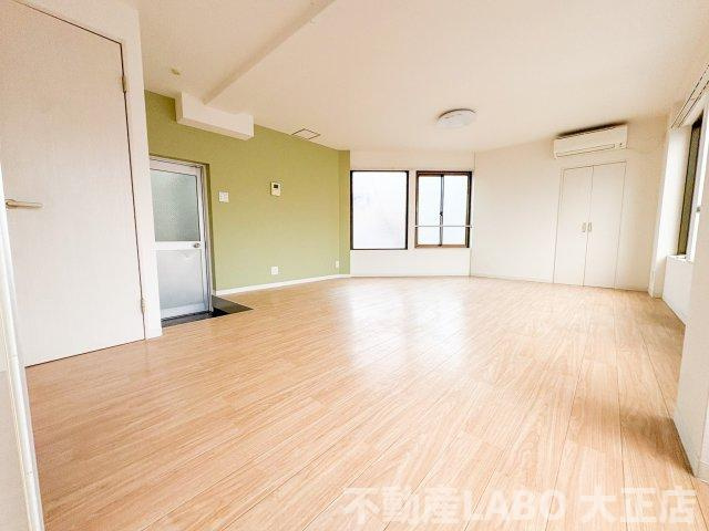 市原ビルの内装