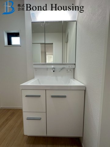 LDKは広々20帖超・お車3台中車可 春日台2丁目 限定1棟のトイレ