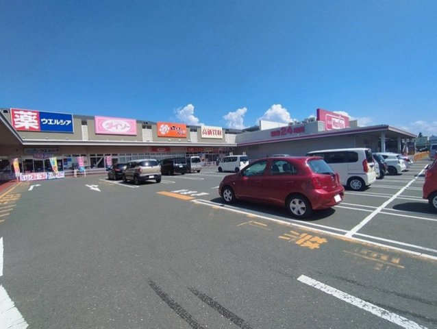 フレーズ東山の周辺|マックスバリュー・ダイソーまで650m