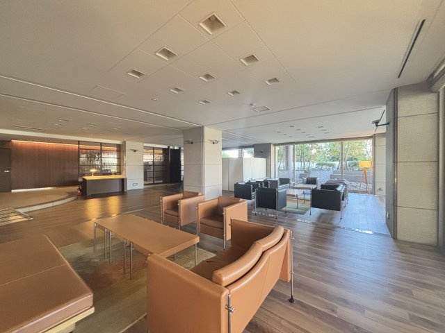 キャナルワーフタワーズWESTのエントランス