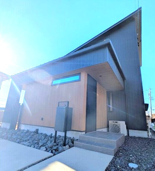 大坂町戸建の外観