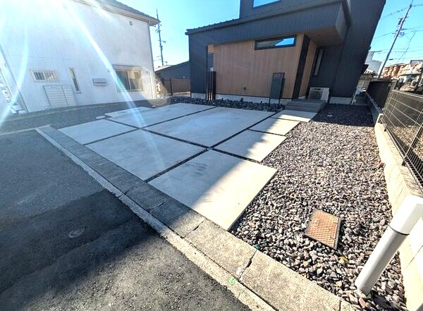 大坂町戸建の駐車場